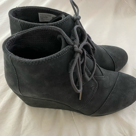 NWT Tom’s Grey Ankle Booties 7.5 - Picture 3 of 6